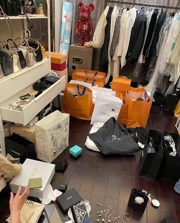 开封市顺河回收顶奢鞋服